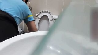 Em nhân viên Điện máy xanh