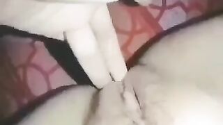 Gái xinh thái lan thủ dâm lén lút trong khi ba mẹ vẫn còn ở nhà