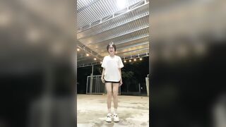 Tiktok hann cặp vú căng tròn