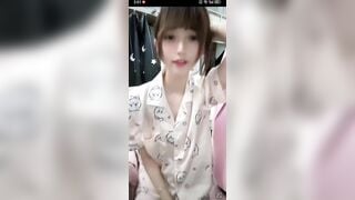 Mai Linh, Hello kitty thủ dâm vs cái bím non ko lông ko xem thì phí