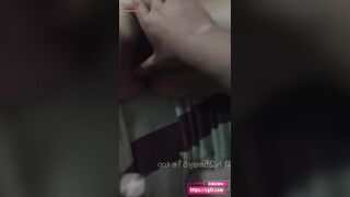an ủi người chị gái đang thất tình và kết quả là lấy luôn lần đầu tiên của chị ấy