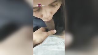 Cô bạn thân bú múc đủ thứ mọi tư thế mà vẫn chưa xuất tinh
