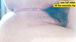 Em gái nuôi chim hồng xe khít
