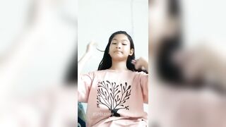 Siêu phẩm teen 2k 10 thủ dâm ra nước ( phần 1 )