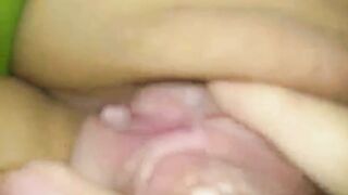 Gạ Mãi Con Nhỏ Bạn Thân Nó Mới Chịu Gửi Clip Thủ Dâm Cho Xem P5(quay bím thủ dâm)