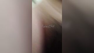 Cặp đôi học sinh tự quay video làm tình trong WC làm kỷ niệm 2