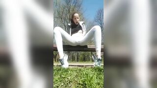 Được hôm bà chị cho địt thg e dùng như phá nhét cả bàn tay chọc lồn
