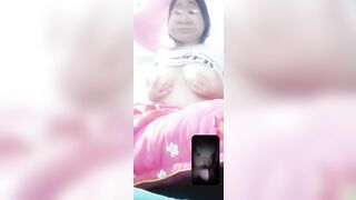 Em gái 2k9 Thủ dâm