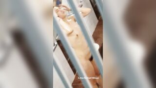 Quay Lén Phòng Tắm Tập Thể Ai Cũng Khỏa Thân