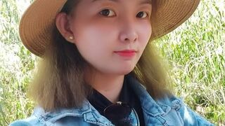 Ngâm quân lót có dâm thủy nhỏ em vào lon bia goi uống