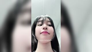 Em gái vú siêu bự thích quay video