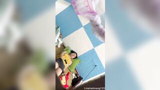 Quay lén vô tình bắt gặp em thủ dâm 2