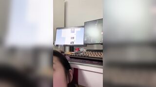 Giữa Game Và Em! Anh Chọn Ai? Ngồi Im, Không Em Rút Dây Điện Đó!!!!