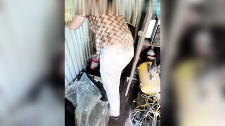 Nhờ Nhỏ Bạn Qua Dọn Nhà Giúp Phần 1( Hứng Quá Kêu Ẻm Bú Cu Luôn)