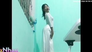 Nguyễn thị khánh linh 3, link bot lột đồ free ở mô tả