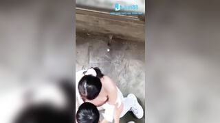 Quay lén đôi học sinh địt Nhau ở nhà để xe Giáo viên phát hiện