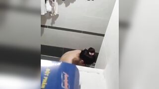 Quay lén con em vợ tí thì bị phát hiện,vừa sợ vừa cưng hết cặc