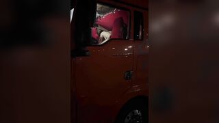 Mấy Lão Lái Công Ten Nơ Mà Nổi Hứng, Đêm Tới Toàn Gọi Gái Ngành Đi Tàu Nhanh Trên Xe!