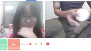 Ometv em gái mắt kính dâm đãng xem sục bằng sextoy