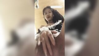 Công Chúa Mắt Hí Lộ Clip Thủ Dâm