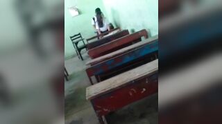 Thanh niên được chăm sóc ở ngoài đường cho đến ở trong lớp học luôn