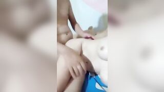 Vừa ctay ny nên con bạn cho địt, vừa địt vừa tâm sự thg ny mất dạy