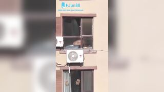 Vợ quay lén phát hiện chồng địt nhau với cgai bắt gian tại trận