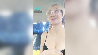 #SwagLive RosaBabyVip thủ dâm trên taxi
