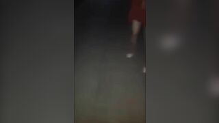 Em gái xinh thích public vú to lồn múp tung tăng ngoài đường
