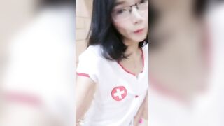Em gái điều dưỡng thực tập sinh trực ca đêm nứng lồn quá thủ dâm ở chỗ trực luôn