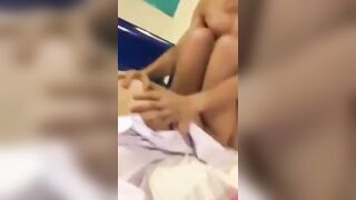 Em học sinh vú to lồn dâm cho thầy giáo địt để được công điểm quay lại đẻ lam kỷ niệm