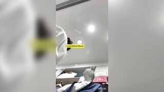 Quay Lén Dưới Váy Em Học Sinh Cấp 3 Quần Lót Dính Khí Vàng Khè