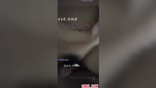 Bắt gặp con bạn thân xem sex thủ dâm và cái kết