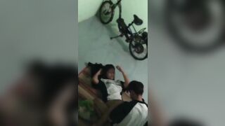 quay lén thằng bạn dẫn em ghệ về trọ chịch tung bướm