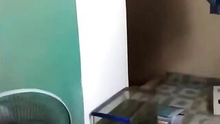 Nhờ thg e trai cởi áo ngực bị nó hiếp dâm luôn