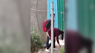 Bắt quả tăng hai em học sinh địt nhau ở sân trường