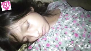 Con em gái đâng ngủ bị thằng anh trai lén đút em phê phọt cả nước luôn cơ mà