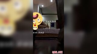Anh địt mạnh lên xem nào ! Địt em đéo có cảm giác gì .... Phạch phạch .... Ớ ớ..... đ
