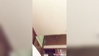 Một lỗ không đủ vừa chịch anh còn vừa chọt sextoy vào lỗ đít em 2