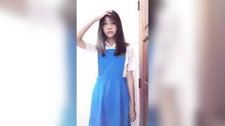 Em gái học sinh show cho ny xem