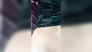Clip Sex Vừa Nghe Rap Đen Vâu Vừa Địt Bạn Gái Mông Bự Tròn Lẳng