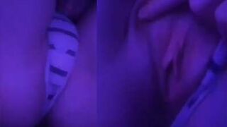 Clip Sex Em Muốn Đụ Mà Anh Không Có Ở Đây