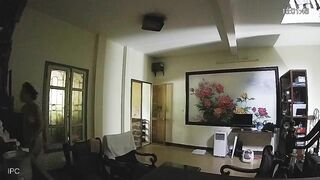 (Hack Cam) Quay Được Em Teen Kính Cặn Quá Phóng Túng Khi Ở Nhà