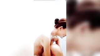 Hai Đứa Yêu Xa Mỗi Lần Tắm Phải Gọi Video Call Với Nhau