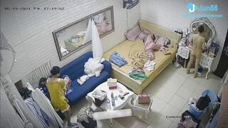 [Seri Hack Cam] nhà có 3 nàng tiên thay đồ thủ dâm cho nhau