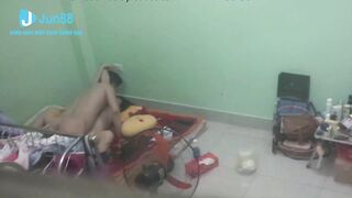 [Seri Hack Cam] Thg bạn thân dễ cô giáo về nhà địt bị quay lén lộ clip lên PageTrường