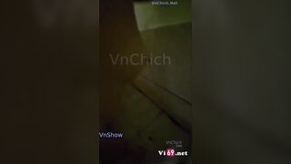 Ép em ra ban công vừa chịch em vừa sợ người lạ thấy