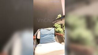 MMlive gachich (Eria2004) nứng lồn không mặc đồ lót lái ô tô tìm người lạ để gạ chịch 2