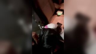 Đưa em đi dạo ở công viên bắt em cởi quần phô dâm bú mút public