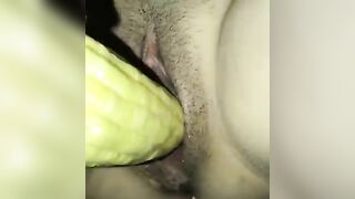 Mỗi khi nứng e cho bướm ăn bắp :)))